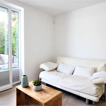Apartment ✦ Lovely Studio ✦ - Big Terrace, Private Parking
